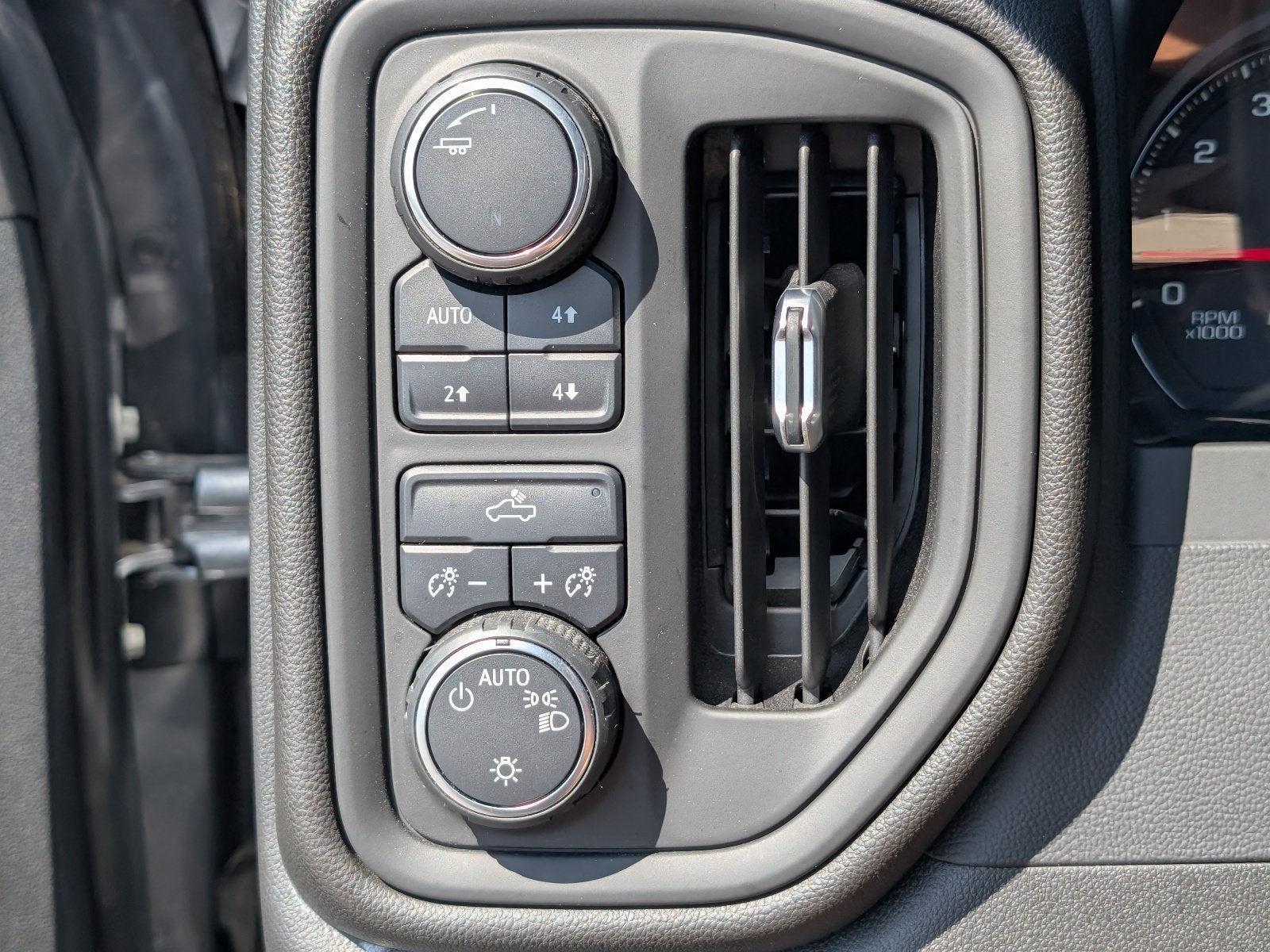 2021 Chevrolet Silverado 1500 Custom Trail Boss