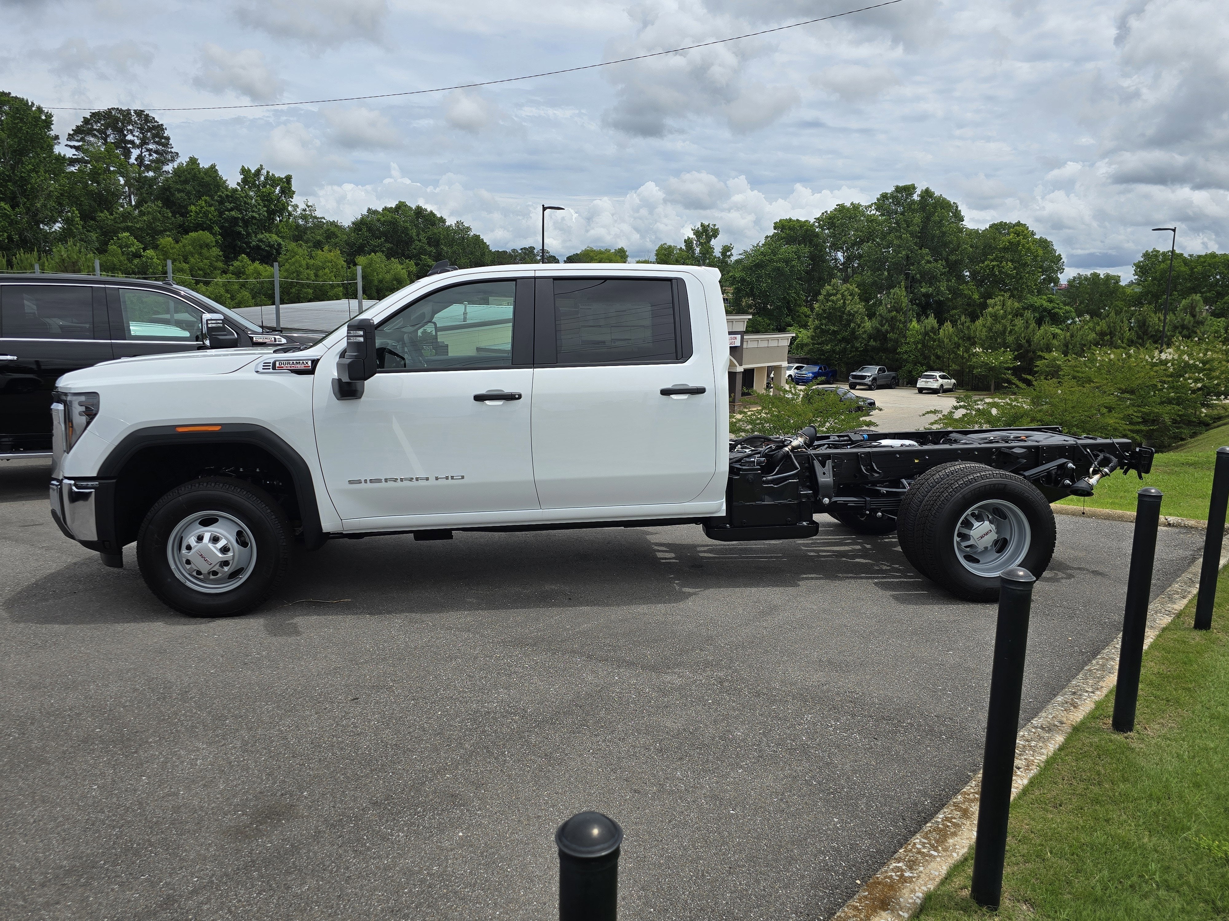2026 GMC Sierra 3500 HD Chassis Cab Pro