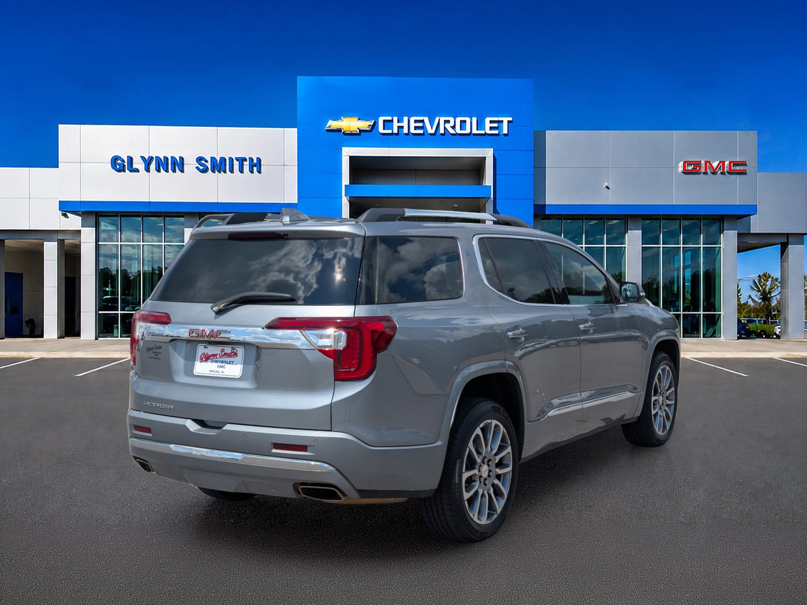 2023 GMC Acadia Denali