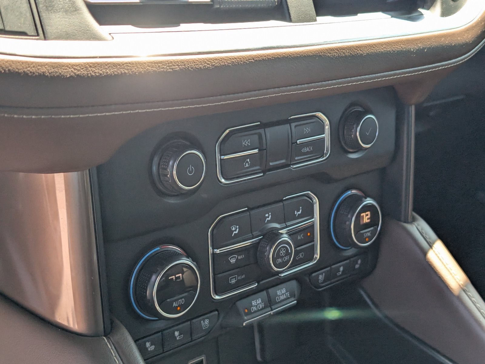 2021 Chevrolet Suburban High Country
