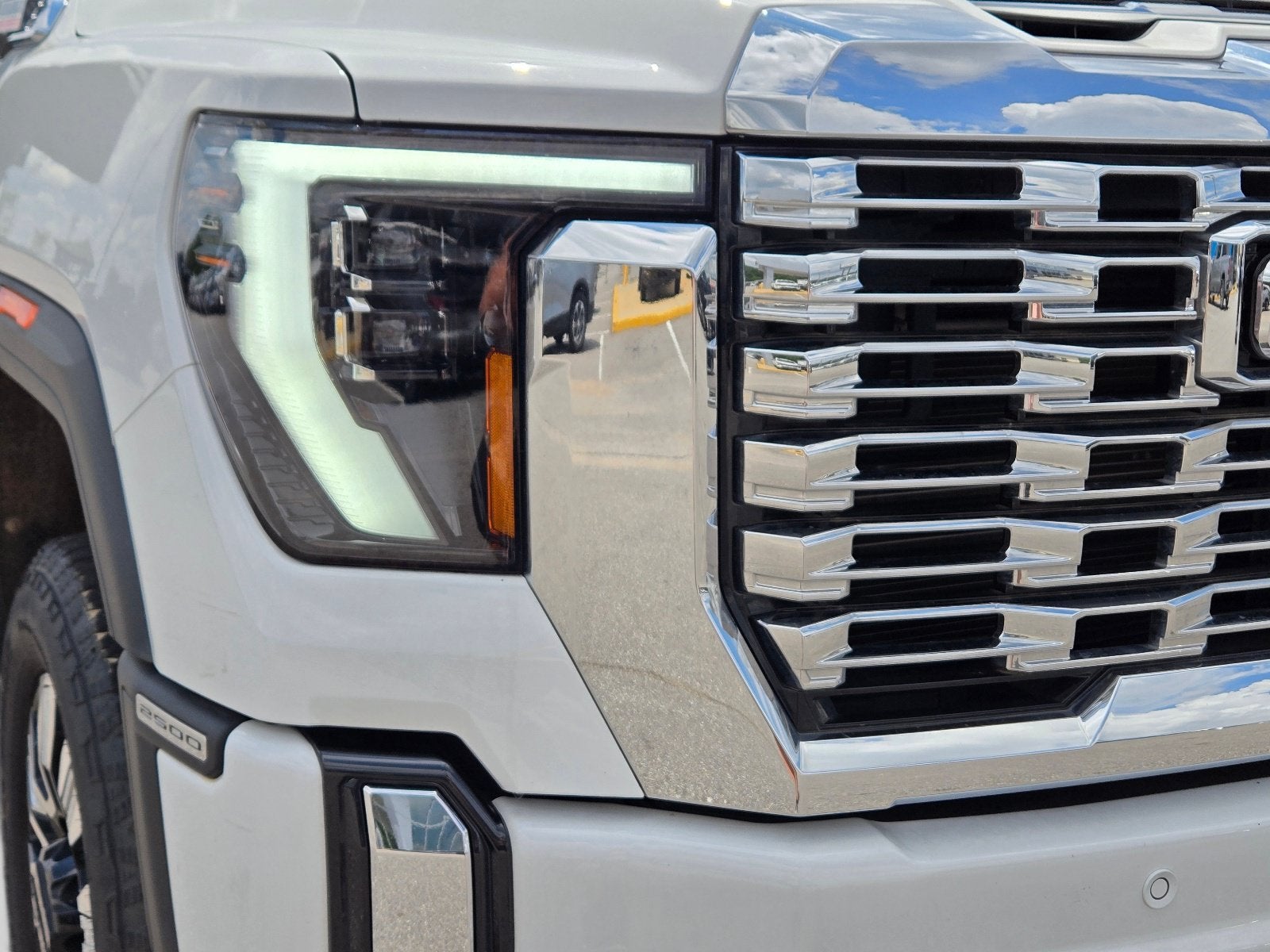 2025 GMC Sierra 2500 HD Denali