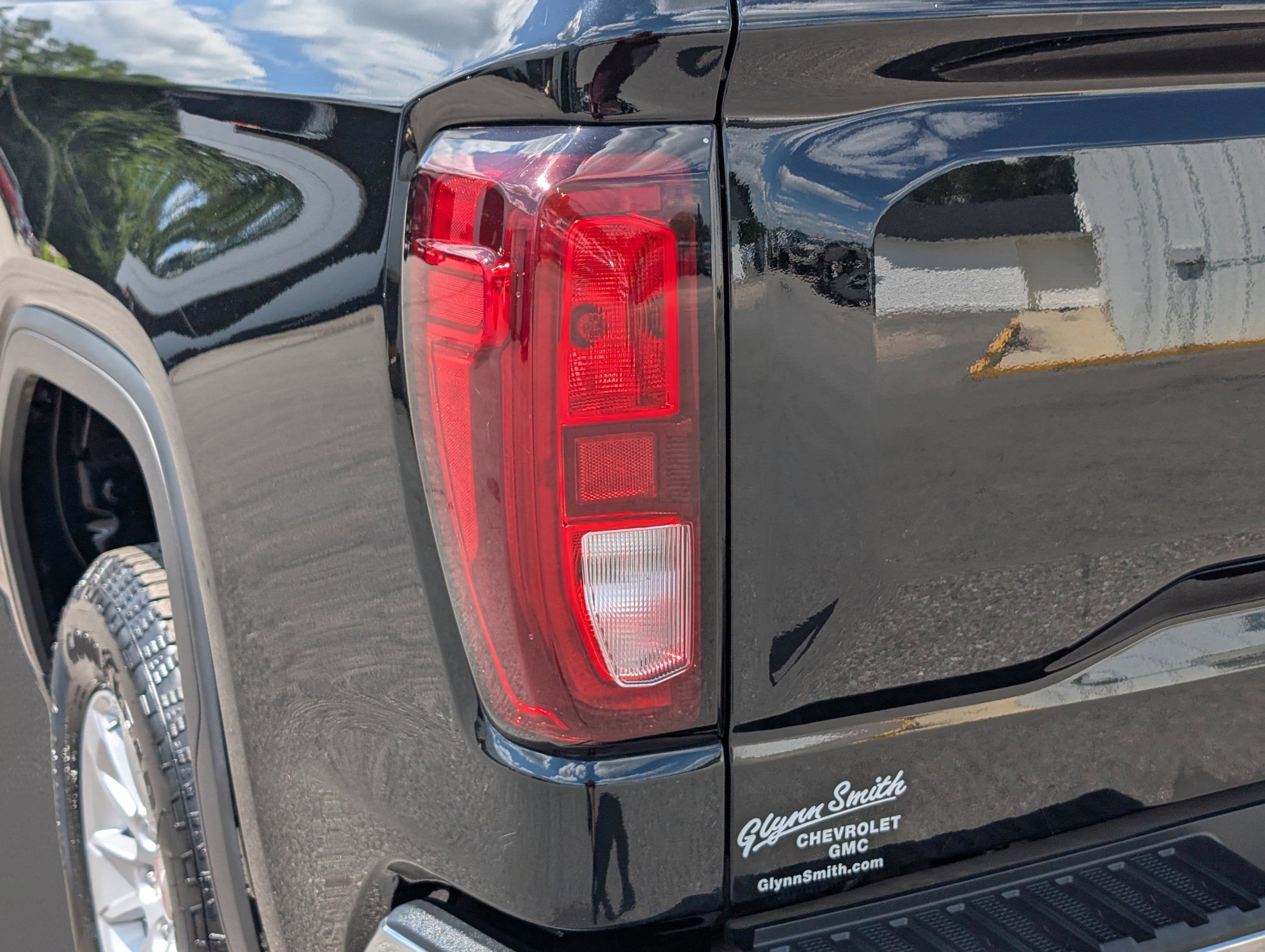 2025 GMC Sierra 1500 SLE