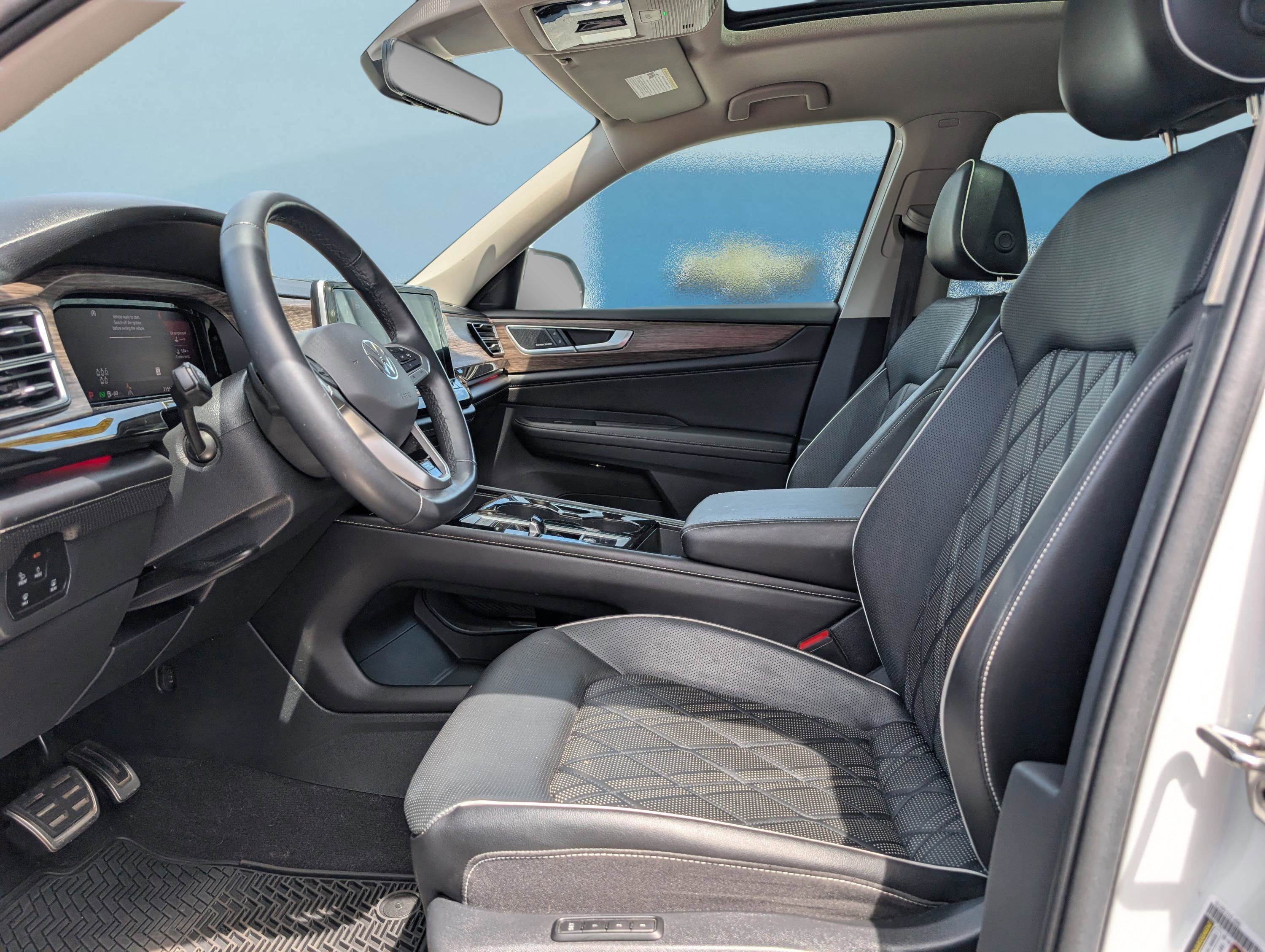2024 Volkswagen Atlas 2.0T SEL Premium R-Line