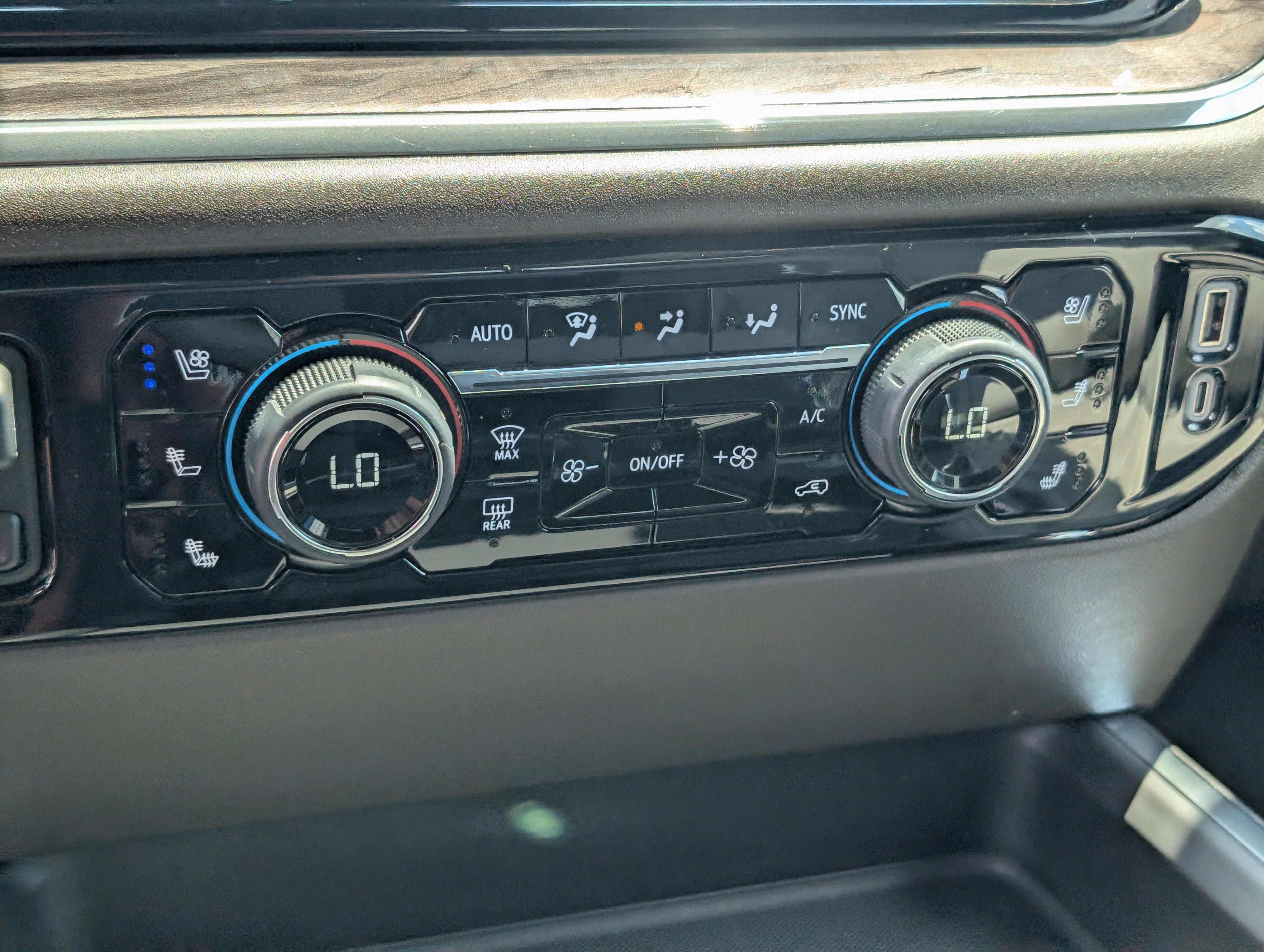 2024 Chevrolet Silverado 3500 HD LTZ