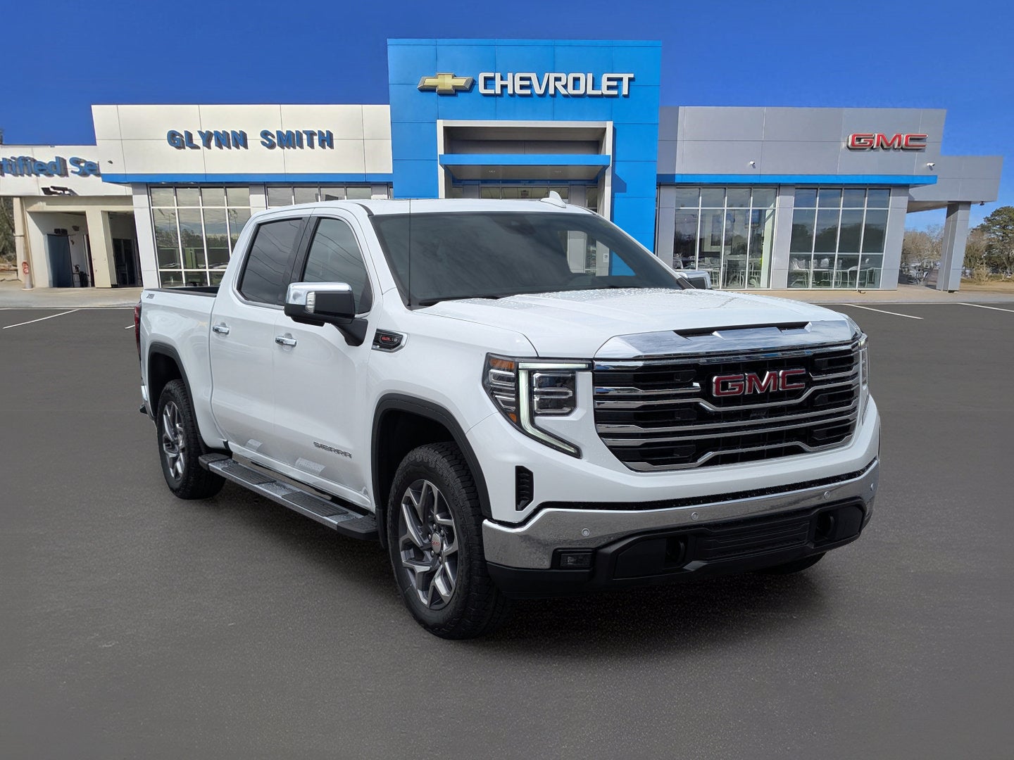 2026 GMC Sierra 1500 SLT
