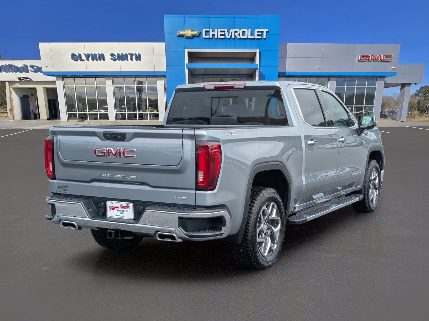 2026 GMC Sierra 1500 SLT