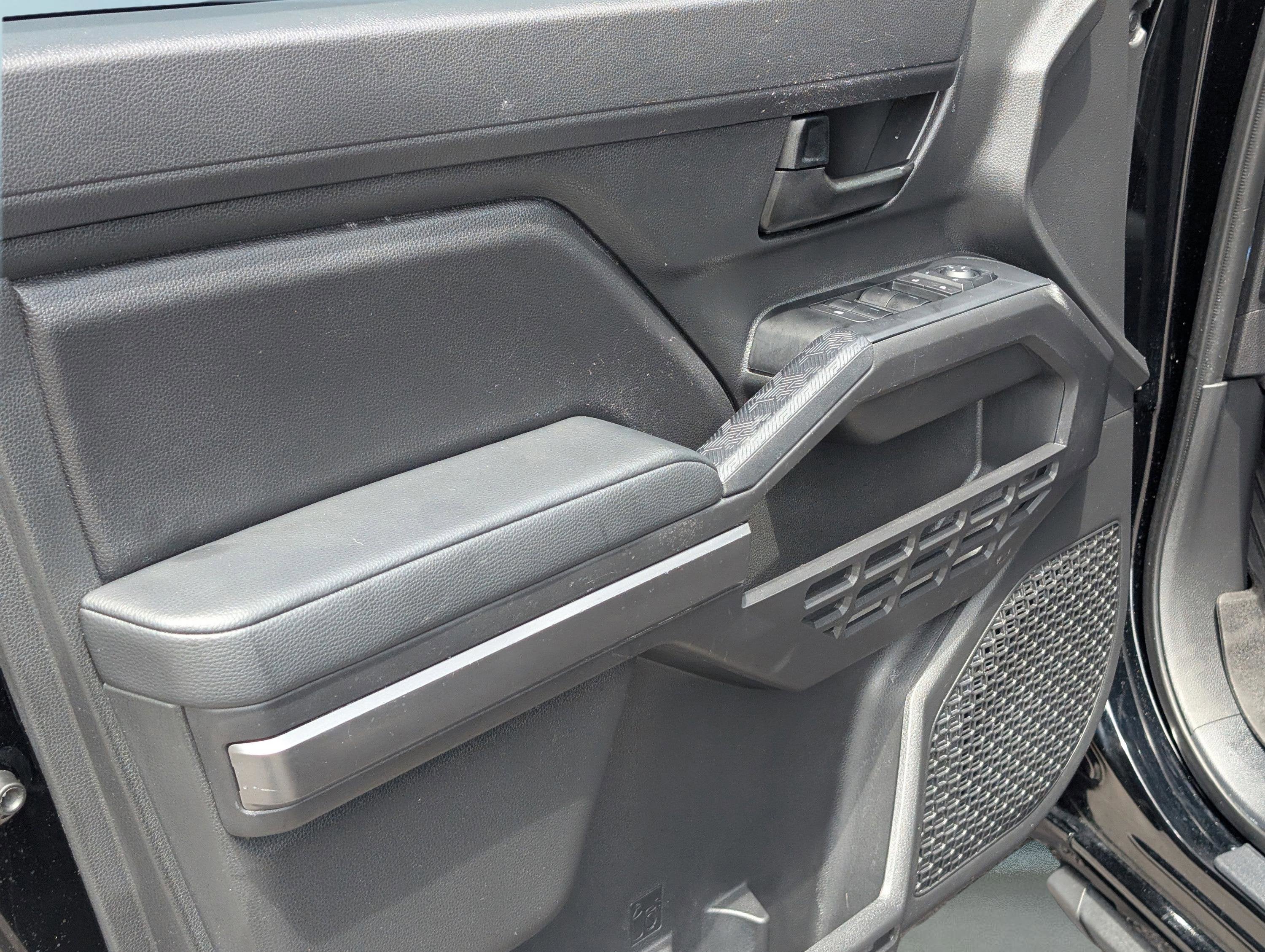 2025 Toyota Tacoma 2WD SR5