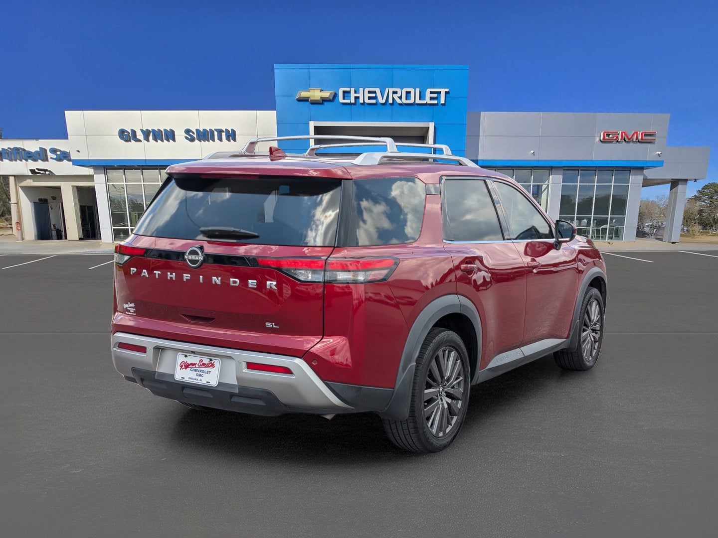 2022 Nissan Pathfinder SL