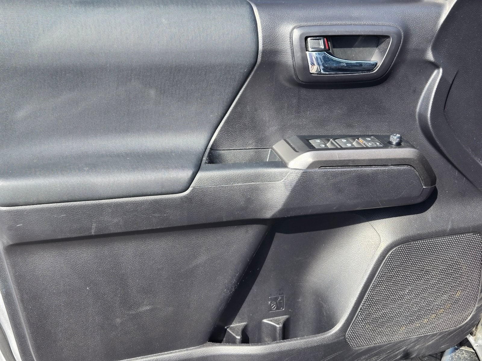 2020 Toyota Tacoma 4WD SR5