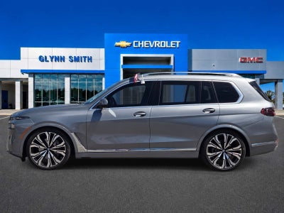 2025 BMW X7 xDrive40i