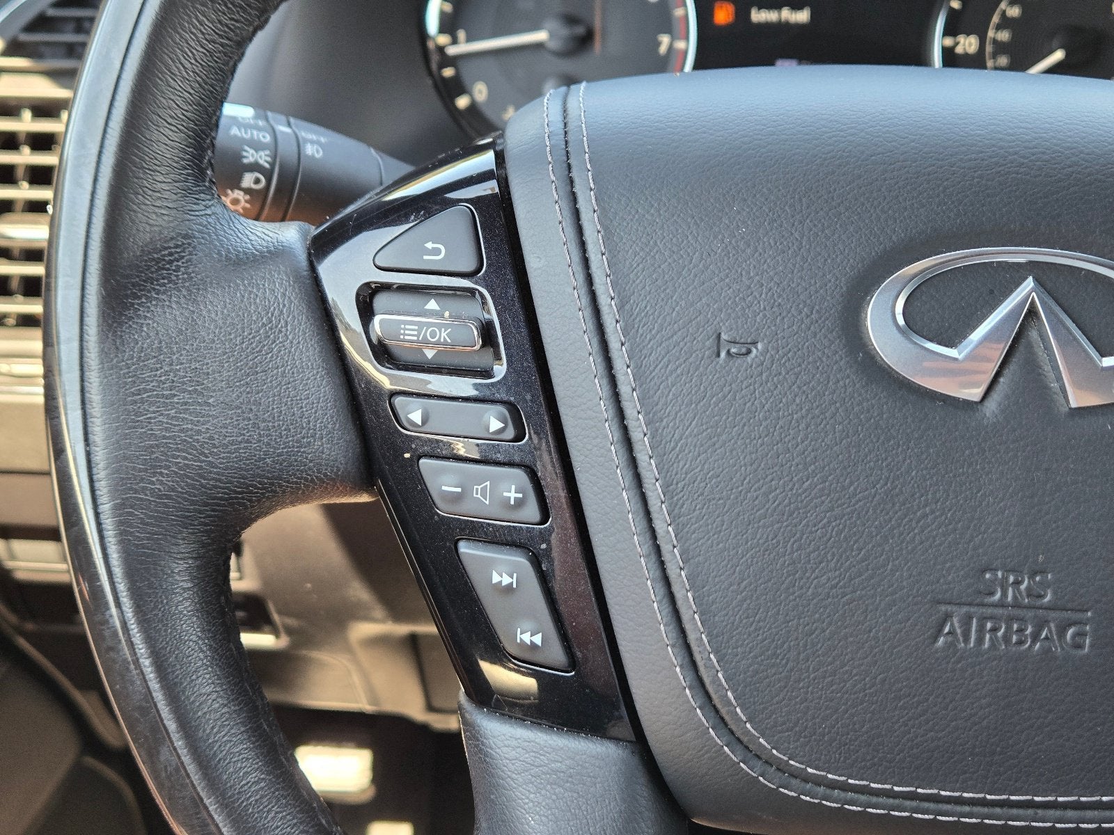 2023 INFINITI QX80 SENSORY