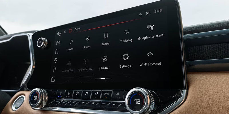 2026 GMC Canyon infotainment system with touchscreen display and advanced connectivity