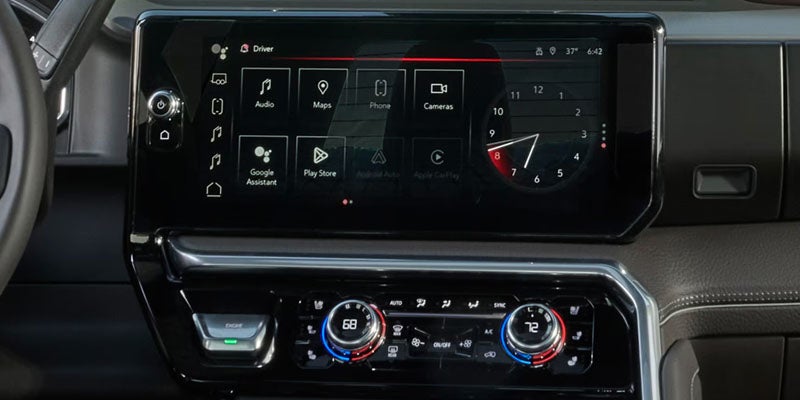2026 GMC Sierra 2500 HD infotainment system with advanced connectivity and touchscreen display